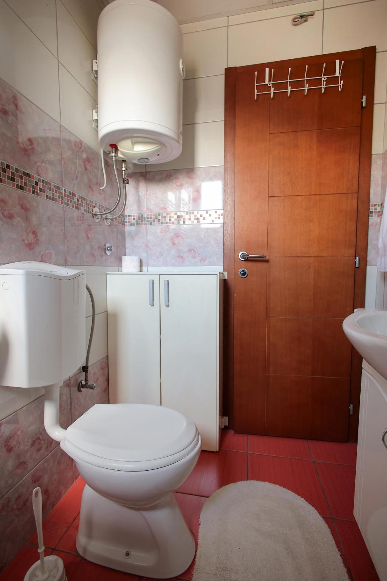 Apartman Lena วรินรัชกา บานยา ภายนอก รูปภาพ