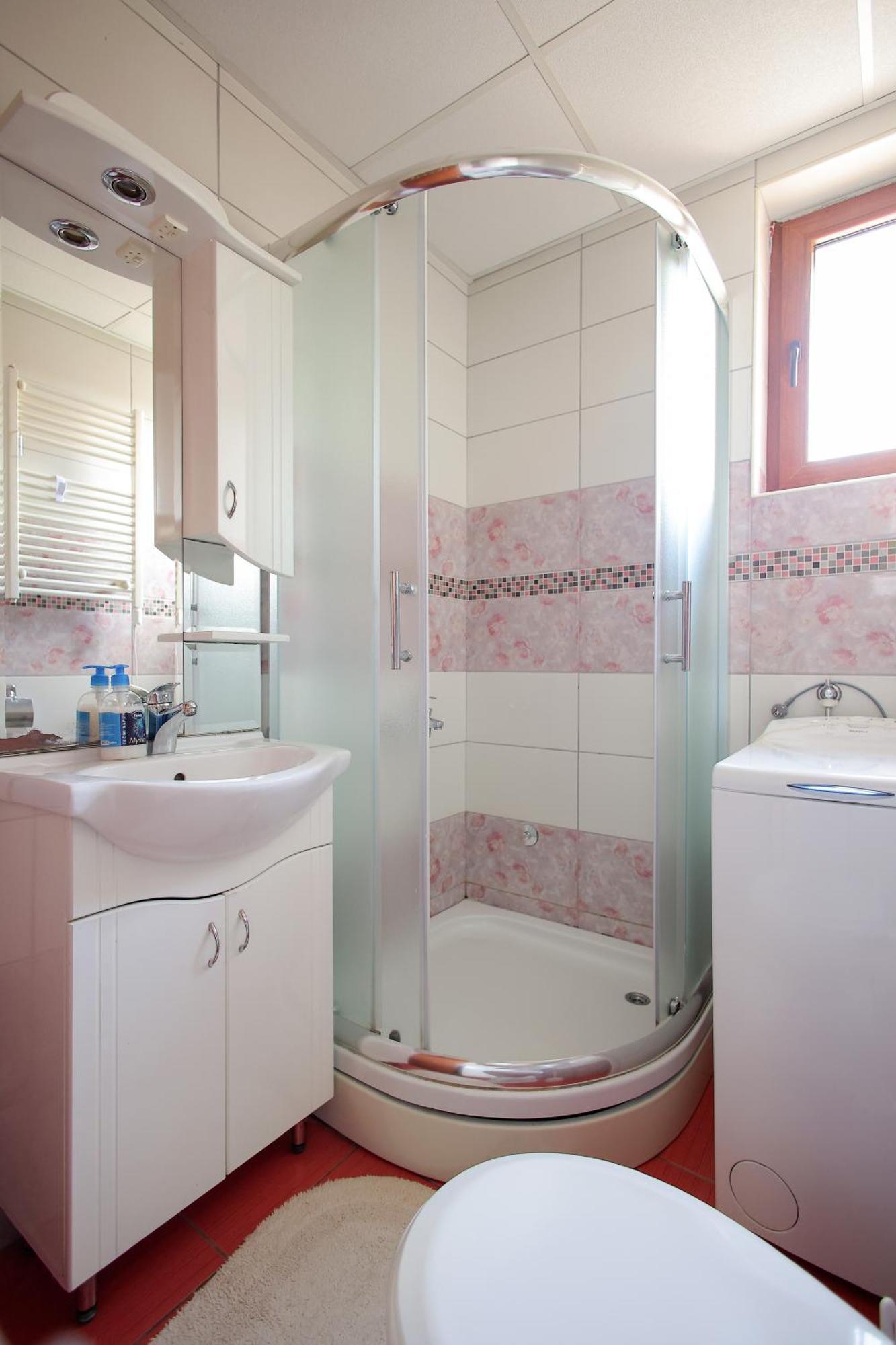 Apartman Lena วรินรัชกา บานยา ภายนอก รูปภาพ
